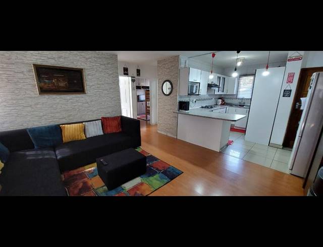 2 BEDROOM TOWNHOUSE FOR SALE IN BOOYSENS